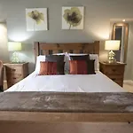 Hill Farm 8 Tatil Evi